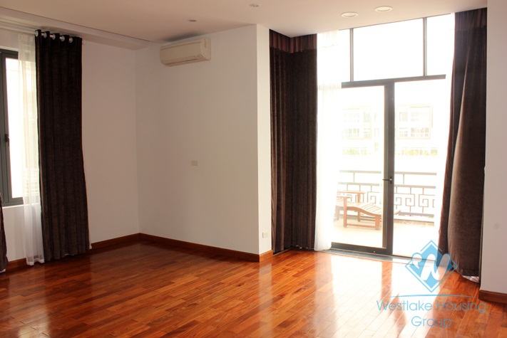 Nice house with nice garden for rent in Ciputra, Tay Ho, Ha Noi